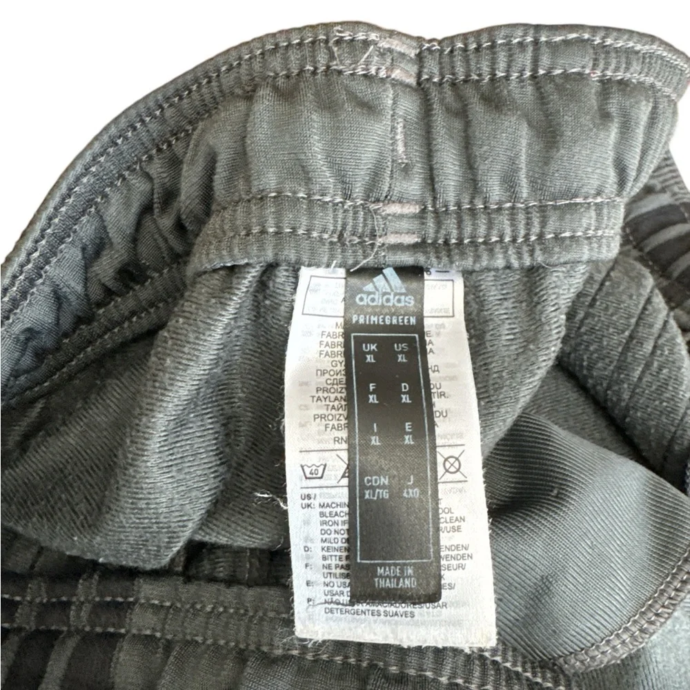 Adidas Men’s Gray & Black Striped Sweat Pants Size XL‎ Futbol Track Soccer Y2K